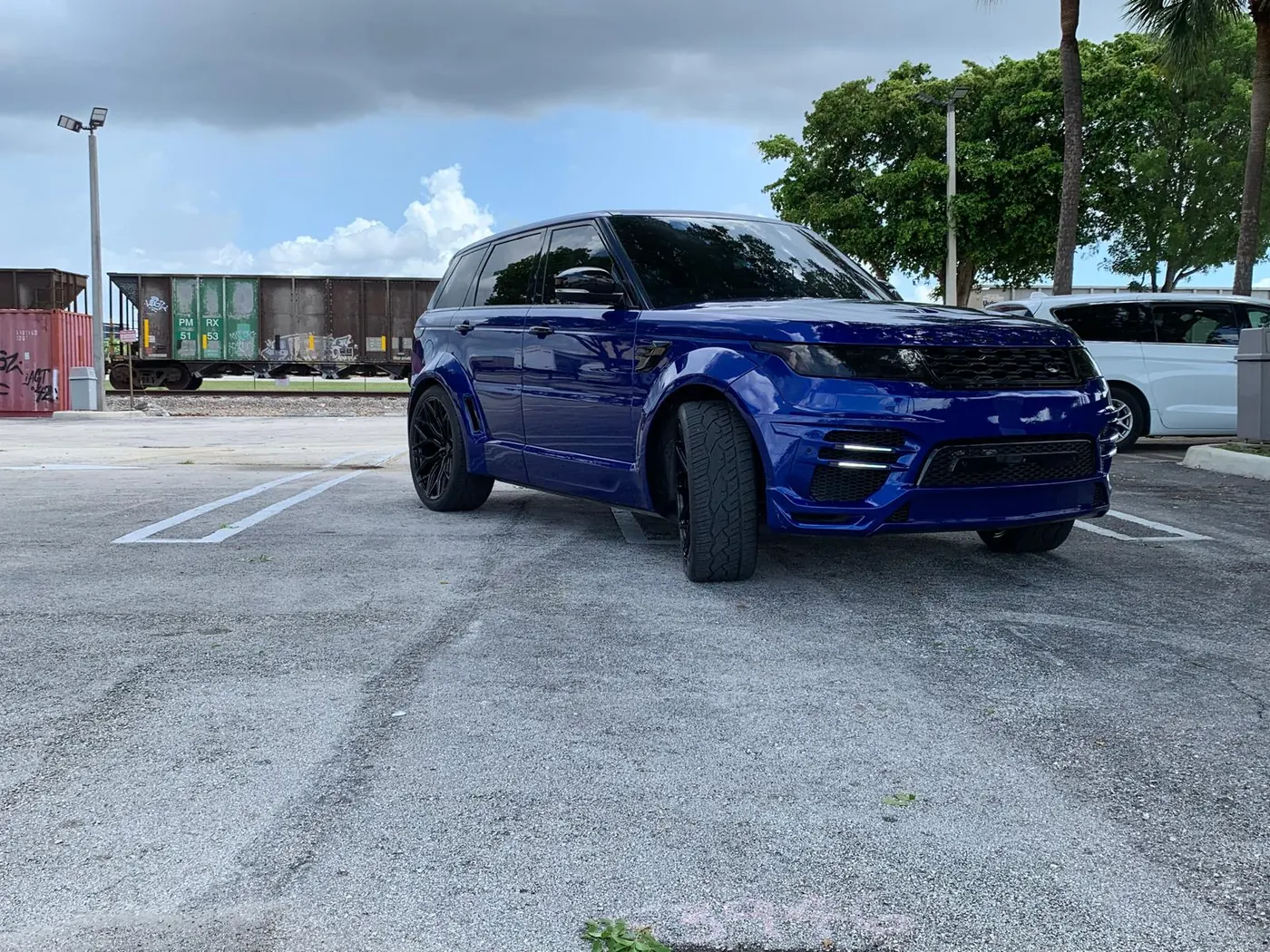 Range Rover Sport blue body kit